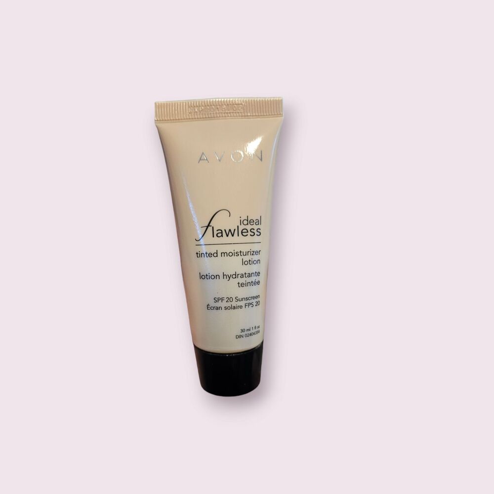 Avon makeup bundle - Picture 2 of 7